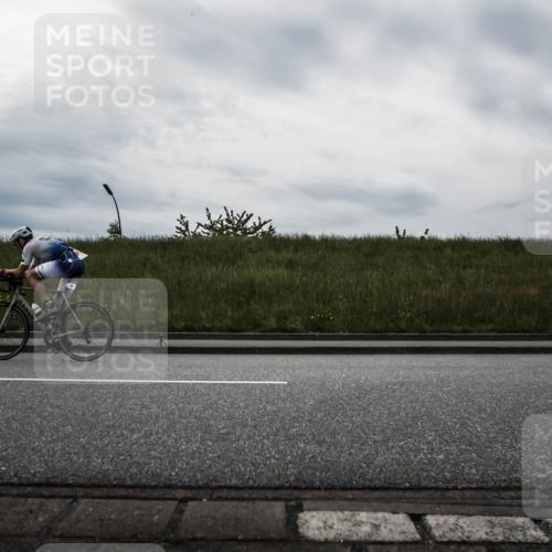 21.06.2026 - 29. Vierlanden-Triathlon H.Heesch http://msf.ph/oto/9897367 21.06.2026 09:25:15 Radfahren 25, 40, 202, 255 meine-sportfotos.de