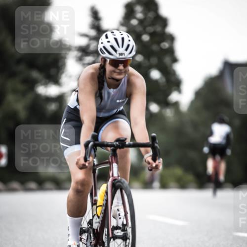 21.06.2026 - 29. Vierlanden-Triathlon H.Heesch http://msf.ph/oto/9897395 21.06.2026 10:02:11 Radfahren 55, 78, 265, 273, 280, 301 meine-sportfotos.de