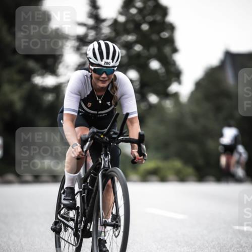 21.06.2026 - 29. Vierlanden-Triathlon H.Heesch http://msf.ph/oto/9897432 21.06.2026 10:02:12 Radfahren 55, 78, 265, 273, 280, 301 meine-sportfotos.de
