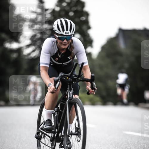 21.06.2026 - 29. Vierlanden-Triathlon H.Heesch http://msf.ph/oto/9897439 21.06.2026 10:02:13 Radfahren 72, 78, 265, 273, 280, 301 meine-sportfotos.de