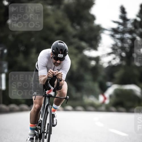 21.06.2026 - 29. Vierlanden-Triathlon H.Heesch http://msf.ph/oto/9897456 21.06.2026 09:28:06 Radfahren 112, 122 meine-sportfotos.de