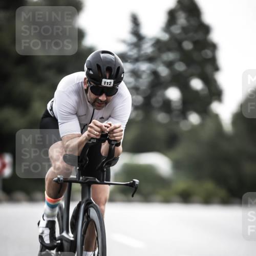 21.06.2026 - 29. Vierlanden-Triathlon H.Heesch http://msf.ph/oto/9897464 21.06.2026 09:28:07 Radfahren 112, 122 meine-sportfotos.de