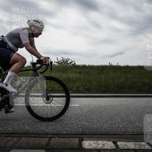 21.06.2026 - 29. Vierlanden-Triathlon H.Heesch http://msf.ph/oto/9897469 21.06.2026 09:28:22 Radfahren 4, 151, 154, 277 meine-sportfotos.de
