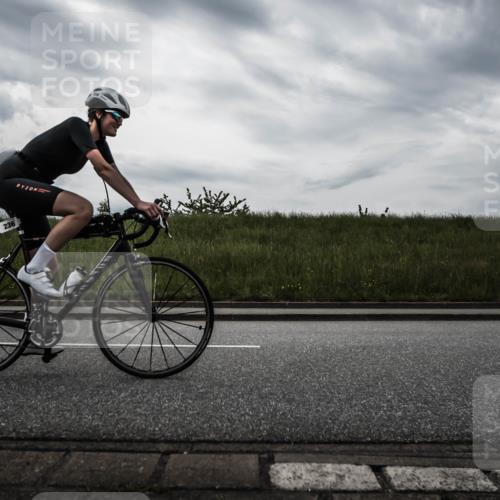 21.06.2026 - 29. Vierlanden-Triathlon H.Heesch http://msf.ph/oto/9897493 21.06.2026 09:29:24 Radfahren 141, 156, 236 meine-sportfotos.de