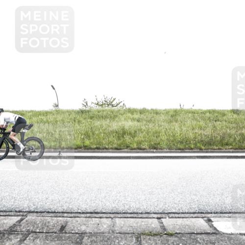 21.06.2026 - 29. Vierlanden-Triathlon H.Heesch http://msf.ph/oto/9897600 21.06.2026 10:27:04 Radfahren 43, 45, 64, 108, 112, 128, 388, 600, 624 meine-sportfotos.de