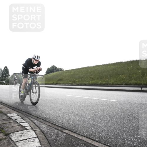 21.06.2026 - 29. Vierlanden-Triathlon H.Heesch http://msf.ph/oto/9897616 21.06.2026 09:19:41 Radfahren 77 meine-sportfotos.de