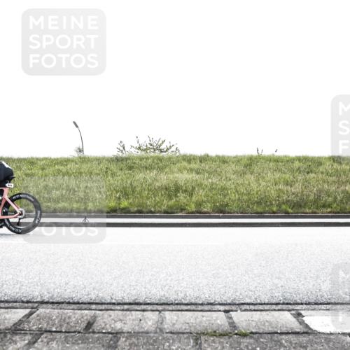21.06.2026 - 29. Vierlanden-Triathlon H.Heesch http://msf.ph/oto/9897620 21.06.2026 10:54:19 Radfahren 116, 246, 614, 624 meine-sportfotos.de