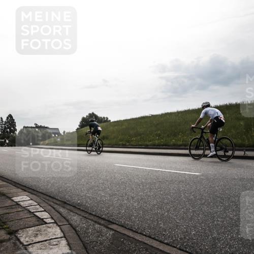 21.06.2026 - 29. Vierlanden-Triathlon H.Heesch http://msf.ph/oto/9897666 21.06.2026 09:21:03 Radfahren 7, 82, 109, 142 meine-sportfotos.de
