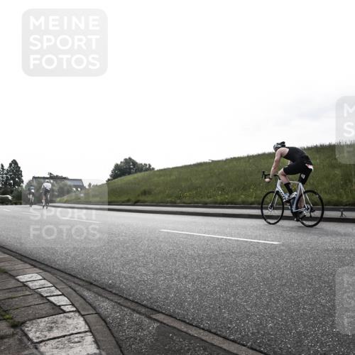 21.06.2026 - 29. Vierlanden-Triathlon H.Heesch http://msf.ph/oto/9897669 21.06.2026 09:21:05 Radfahren 7, 109 meine-sportfotos.de