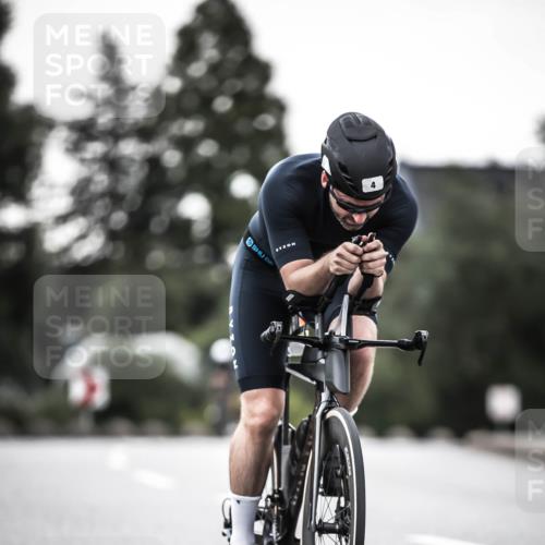 21.06.2026 - 29. Vierlanden-Triathlon H.Heesch http://msf.ph/oto/9897719 21.06.2026 10:02:32 Radfahren 4, 27, 99 meine-sportfotos.de
