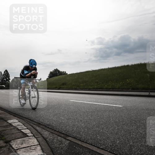 21.06.2026 - 29. Vierlanden-Triathlon H.Heesch http://msf.ph/oto/9897740 21.06.2026 09:22:23 Radfahren 159, 273, 300 meine-sportfotos.de