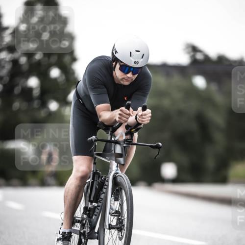 21.06.2026 - 29. Vierlanden-Triathlon H.Heesch http://msf.ph/oto/9897792 21.06.2026 10:02:38 Radfahren 56, 99, 198, 245, 367 meine-sportfotos.de