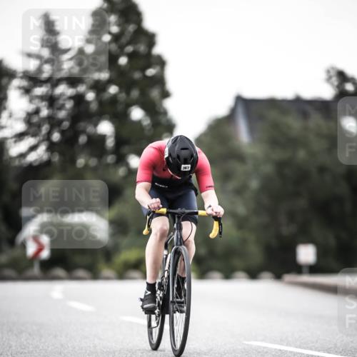 21.06.2026 - 29. Vierlanden-Triathlon H.Heesch http://msf.ph/oto/9897805 21.06.2026 10:02:41 Radfahren 56, 99, 179, 198, 245, 367 meine-sportfotos.de