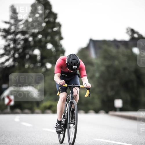 21.06.2026 - 29. Vierlanden-Triathlon H.Heesch http://msf.ph/oto/9897808 21.06.2026 10:02:41 Radfahren 56, 99, 179, 198, 245, 367 meine-sportfotos.de