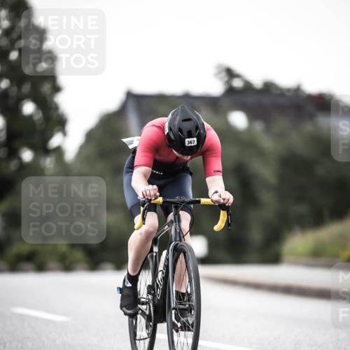 21.06.2026 - 29. Vierlanden-Triathlon H.Heesch http://msf.ph/oto/9897819 21.06.2026 10:02:42 Radfahren 56, 139, 179, 198, 245, 367 meine-sportfotos.de