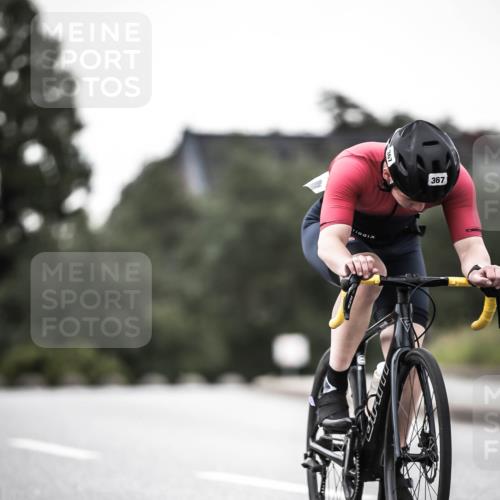 21.06.2026 - 29. Vierlanden-Triathlon H.Heesch http://msf.ph/oto/9897830 21.06.2026 10:02:42 Radfahren 56, 139, 179, 198, 245, 367 meine-sportfotos.de