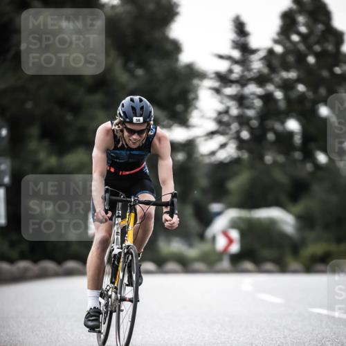 21.06.2026 - 29. Vierlanden-Triathlon H.Heesch http://msf.ph/oto/9897833 21.06.2026 10:02:45 Radfahren 56, 139, 179, 245, 367 meine-sportfotos.de
