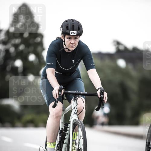 21.06.2026 - 29. Vierlanden-Triathlon H.Heesch http://msf.ph/oto/9897898 21.06.2026 10:02:54 Radfahren 91, 224, 232, 276, 294 meine-sportfotos.de