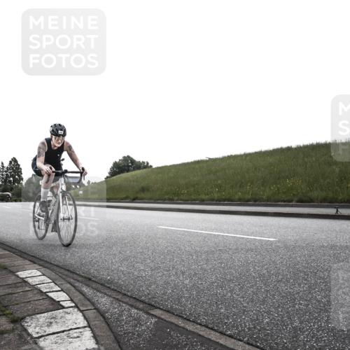 21.06.2026 - 29. Vierlanden-Triathlon H.Heesch http://msf.ph/oto/9897932 21.06.2026 09:30:25 Radfahren 80, 133, 246 meine-sportfotos.de