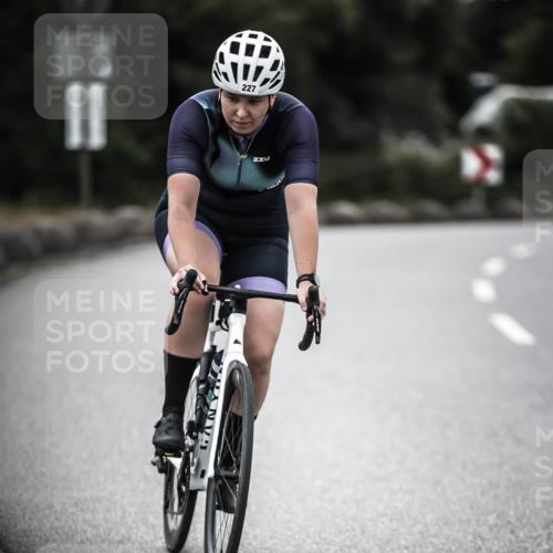 21.06.2026 - 29. Vierlanden-Triathlon H.Heesch http://msf.ph/oto/9897936 21.06.2026 10:03:30 Radfahren 227 meine-sportfotos.de