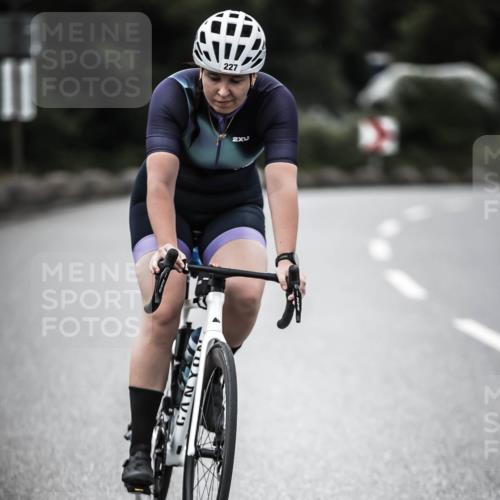 21.06.2026 - 29. Vierlanden-Triathlon H.Heesch http://msf.ph/oto/9897943 21.06.2026 10:03:30 Radfahren 227 meine-sportfotos.de