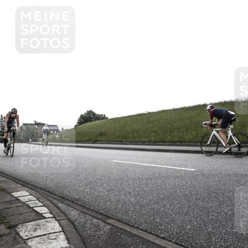 21.06.2026 - 29. Vierlanden-Triathlon H.Heesch http://msf.ph/oto/9897952 21.06.2026 09:32:10 Radfahren 131, 175, 205, 220, 275 meine-sportfotos.de