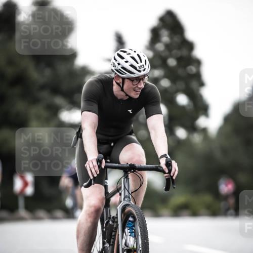 21.06.2026 - 29. Vierlanden-Triathlon H.Heesch http://msf.ph/oto/9897975 21.06.2026 10:03:55 Radfahren 35, 142, 161, 238, 257, 271, 362, 376 meine-sportfotos.de