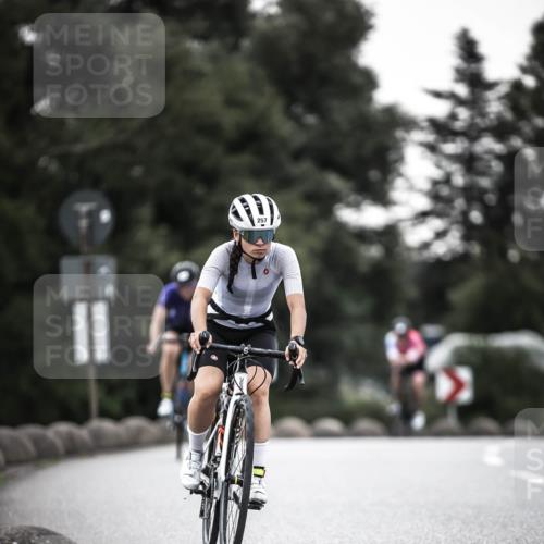 21.06.2026 - 29. Vierlanden-Triathlon H.Heesch http://msf.ph/oto/9897984 21.06.2026 10:03:57 Radfahren 35, 142, 161, 181, 238, 257, 271, 337, 362 meine-sportfotos.de