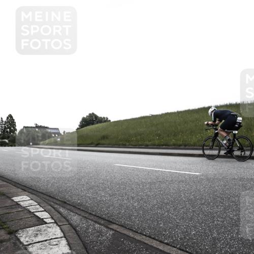21.06.2026 - 29. Vierlanden-Triathlon H.Heesch http://msf.ph/oto/9897986 21.06.2026 09:35:35 Radfahren 139, 157 meine-sportfotos.de