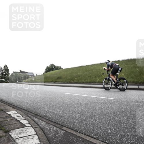 21.06.2026 - 29. Vierlanden-Triathlon H.Heesch http://msf.ph/oto/9897999 21.06.2026 09:37:50 Radfahren 5, 195, 240 meine-sportfotos.de