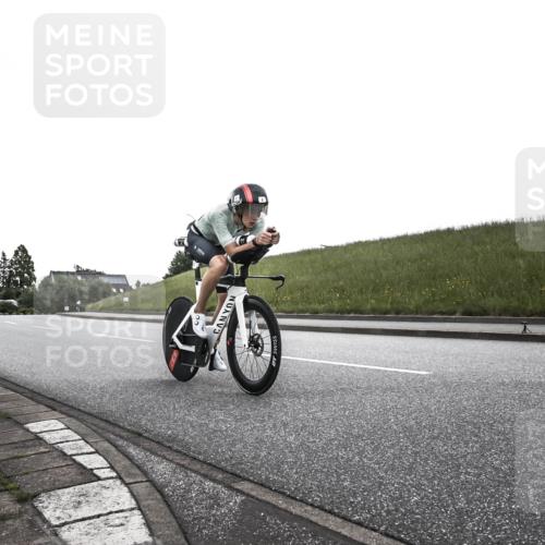 21.06.2026 - 29. Vierlanden-Triathlon H.Heesch http://msf.ph/oto/9898008 21.06.2026 09:38:06 Radfahren 2 meine-sportfotos.de