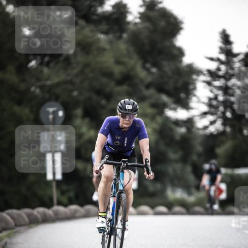 21.06.2026 - 29. Vierlanden-Triathlon H.Heesch http://msf.ph/oto/9898015 21.06.2026 10:03:59 Radfahren 142, 151, 161, 181, 257, 271, 337 meine-sportfotos.de