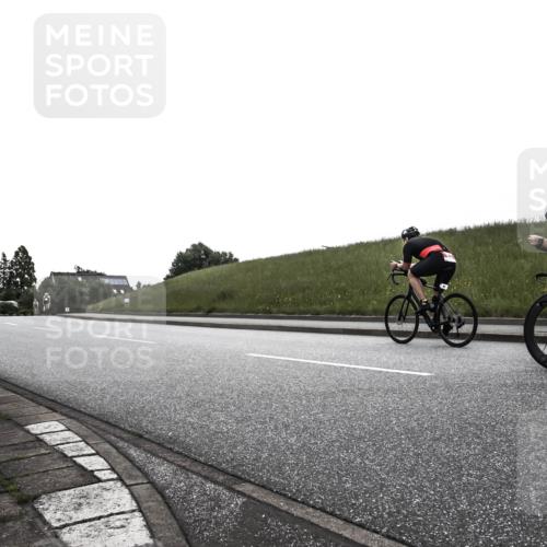 21.06.2026 - 29. Vierlanden-Triathlon H.Heesch http://msf.ph/oto/9898033 21.06.2026 09:40:20 Radfahren 123 meine-sportfotos.de