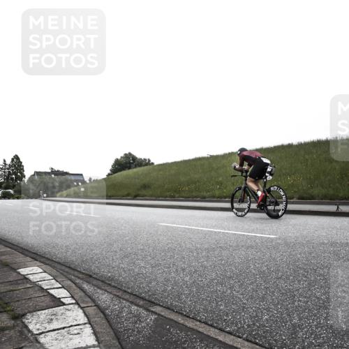 21.06.2026 - 29. Vierlanden-Triathlon H.Heesch http://msf.ph/oto/9898055 21.06.2026 09:42:13 Radfahren  meine-sportfotos.de