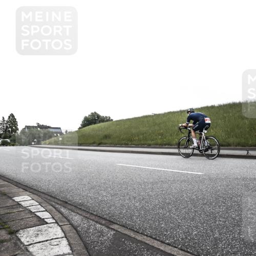 21.06.2026 - 29. Vierlanden-Triathlon H.Heesch http://msf.ph/oto/9898083 21.06.2026 09:45:05 Radfahren 30, 284 meine-sportfotos.de