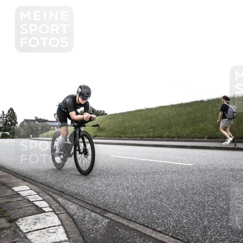 21.06.2026 - 29. Vierlanden-Triathlon H.Heesch http://msf.ph/oto/9898086 21.06.2026 09:45:22 Radfahren 79, 261, 268 meine-sportfotos.de