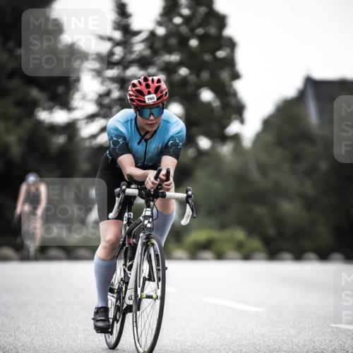 21.06.2026 - 29. Vierlanden-Triathlon H.Heesch http://msf.ph/oto/9898093 21.06.2026 10:04:19 Radfahren 75, 90, 260, 324, 350, 379 meine-sportfotos.de