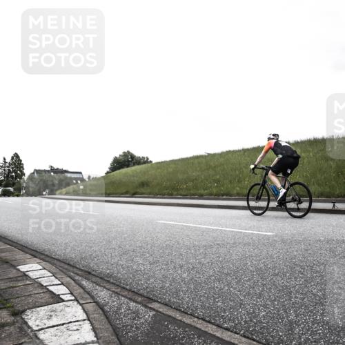 21.06.2026 - 29. Vierlanden-Triathlon H.Heesch http://msf.ph/oto/9898108 21.06.2026 09:47:20 Radfahren  meine-sportfotos.de