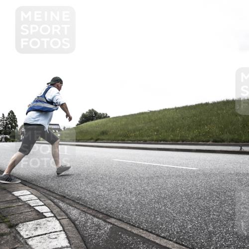 21.06.2026 - 29. Vierlanden-Triathlon H.Heesch http://msf.ph/oto/9898135 21.06.2026 09:47:24 Radfahren  meine-sportfotos.de