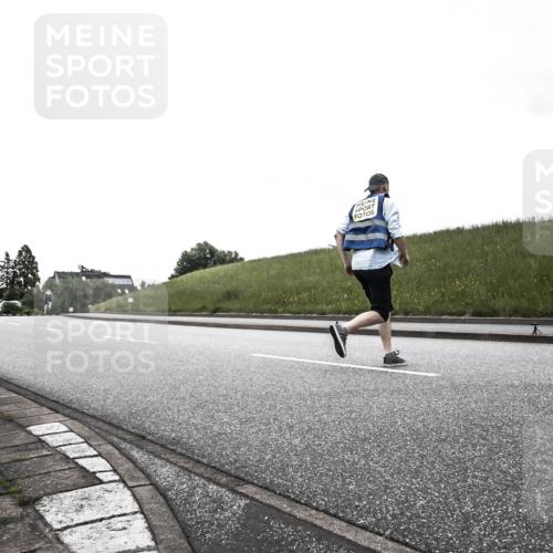 21.06.2026 - 29. Vierlanden-Triathlon H.Heesch http://msf.ph/oto/9898141 21.06.2026 09:47:25 Radfahren  meine-sportfotos.de
