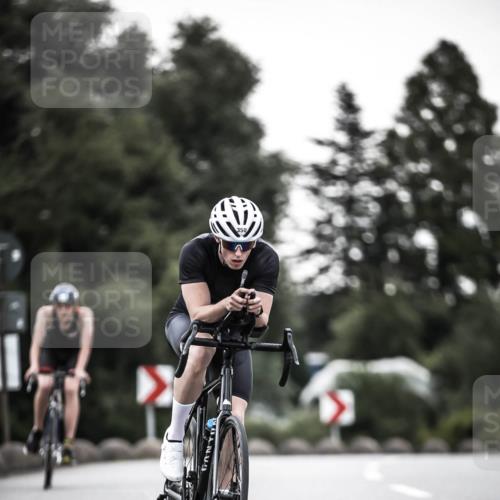 21.06.2026 - 29. Vierlanden-Triathlon H.Heesch http://msf.ph/oto/9898142 21.06.2026 10:04:22 Radfahren 44, 75, 90, 260, 324, 350, 379 meine-sportfotos.de