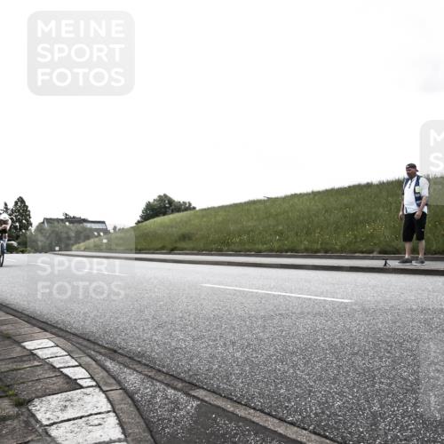 21.06.2026 - 29. Vierlanden-Triathlon H.Heesch http://msf.ph/oto/9898166 21.06.2026 09:47:32 Radfahren 3, 19, 54, 114 meine-sportfotos.de