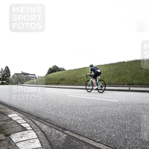 21.06.2026 - 29. Vierlanden-Triathlon H.Heesch http://msf.ph/oto/9898175 21.06.2026 09:47:53 Radfahren  meine-sportfotos.de