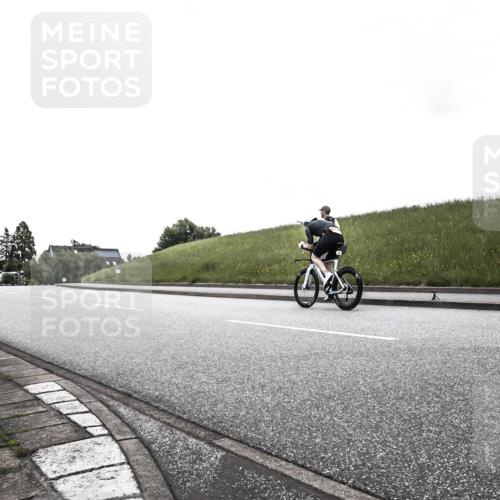21.06.2026 - 29. Vierlanden-Triathlon H.Heesch http://msf.ph/oto/9898188 21.06.2026 09:48:41 Radfahren 267 meine-sportfotos.de