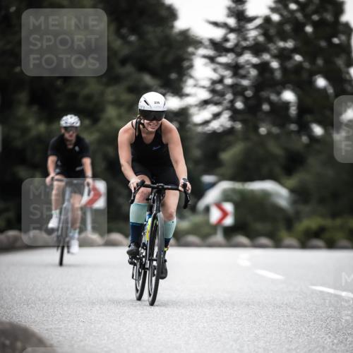 21.06.2026 - 29. Vierlanden-Triathlon H.Heesch http://msf.ph/oto/9898211 21.06.2026 10:04:38 Radfahren 47, 235, 307, 389 meine-sportfotos.de