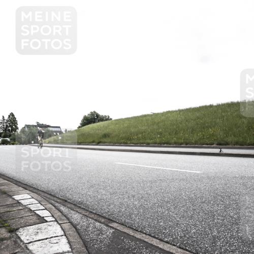 21.06.2026 - 29. Vierlanden-Triathlon H.Heesch http://msf.ph/oto/9898212 21.06.2026 09:49:54 Radfahren 46, 217 meine-sportfotos.de