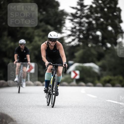 21.06.2026 - 29. Vierlanden-Triathlon H.Heesch http://msf.ph/oto/9898214 21.06.2026 10:04:38 Radfahren 47, 235, 307, 389 meine-sportfotos.de