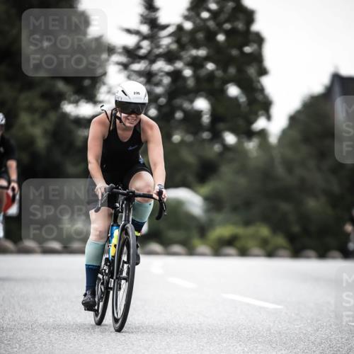 21.06.2026 - 29. Vierlanden-Triathlon H.Heesch http://msf.ph/oto/9898226 21.06.2026 10:04:38 Radfahren 47, 235, 307, 389 meine-sportfotos.de