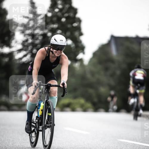 21.06.2026 - 29. Vierlanden-Triathlon H.Heesch http://msf.ph/oto/9898239 21.06.2026 10:04:38 Radfahren 47, 235, 307, 389 meine-sportfotos.de