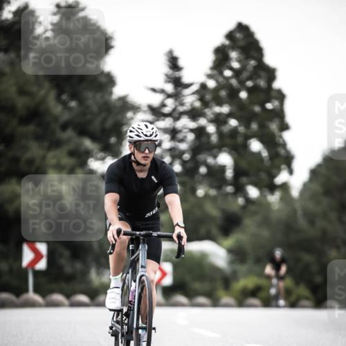 21.06.2026 - 29. Vierlanden-Triathlon H.Heesch http://msf.ph/oto/9898247 21.06.2026 10:04:39 Radfahren 47, 235, 307, 389 meine-sportfotos.de